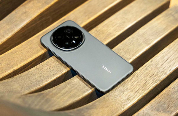Honor Magic 8 Pro: Обзор ИИ-флагмана с батареей 6270 мА·ч и зум 200 Мп Honor Magic 8 Pro: Обзор ИИ-флагмана с батареей 6270 мА·ч и зум 200 Мп