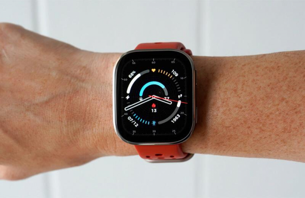 Обзор Amazfit Bip 6: недорогих умных часов с огромным AMOLED-экраном