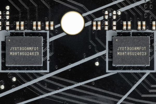 Обзор материнской платы Asus ROG Maximus Z790 Hero BTF на чипсете Intel Z790 с разъемами на обратной стороне текстолита