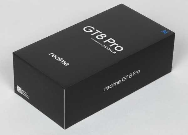 Обзор флагманского смартфона Realme GT8 Pro со сменными панелями блока камер