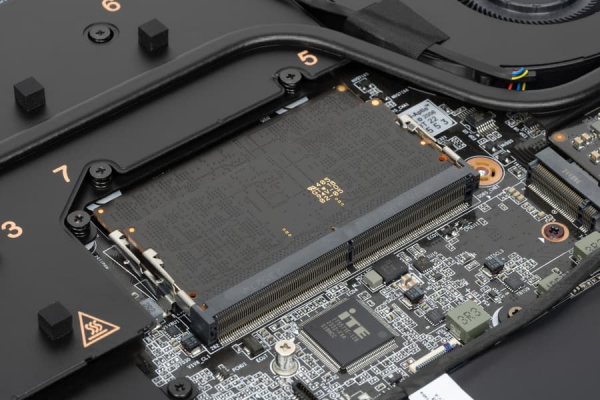 Обзор игрового ноутбука Gigabyte Aorus Master 16 AM6H Обзор игрового ноутбука Gigabyte Aorus Master 16 AM6H