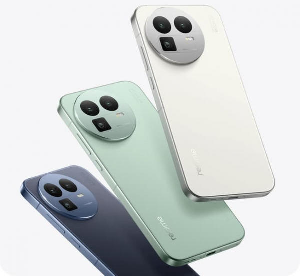 Обзор флагманского смартфона Realme GT8 Pro со сменными панелями блока камер