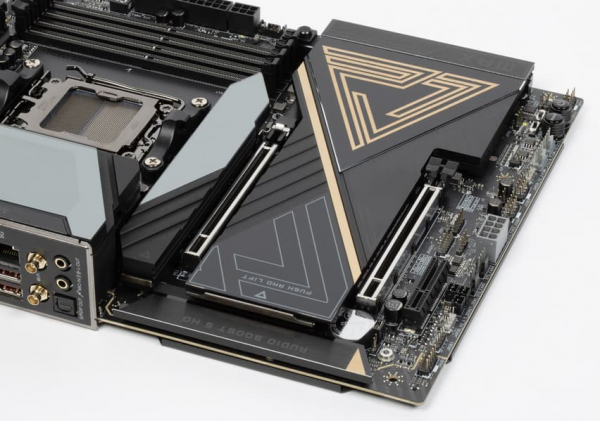 Обзор флагманской материнской платы MSI MEG X870E Ace Max на чипсете AMD X870E Обзор флагманской материнской платы MSI MEG X870E Ace Max на чипсете AMD X870E