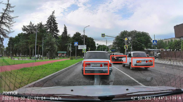 
                            Обзор видеорегистратора 70mai T400: Видит всё и на дороге и в салоне автомобиля
            
            
            
                    