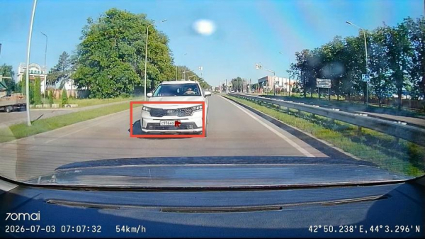 
                            Обзор видеорегистратора 70mai T400: Видит всё и на дороге и в салоне автомобиля
            
            
            
                    