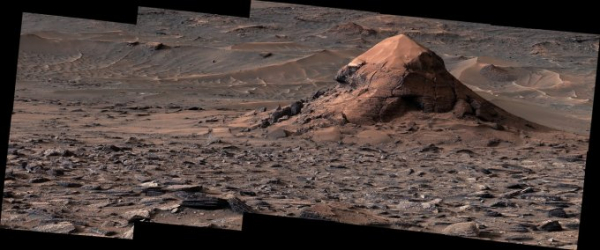 Ровер Curiosity обнаружил на Марсе огромное поле из неправильных сот (3 фото) Ровер Curiosity обнаружил на Марсе огромное поле из неправильных сот (3 фото)