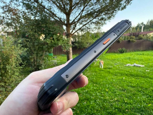 
                            Обзор защищенного смартфона AGM X7 Pro: тепловизор высокого разрешения, фонарь и беспроводная зарядка
            
            
            
                    