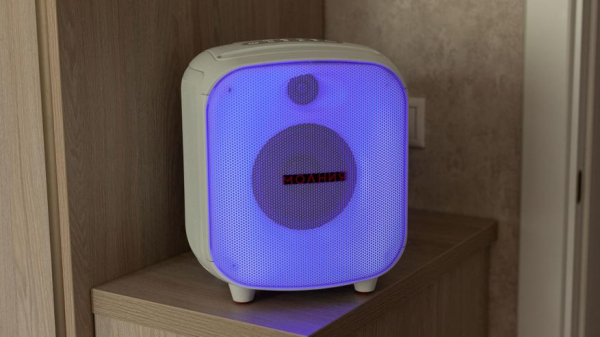 Компактная Bluetooth-колонка с беспроводным микрофоном. Обзор Урал «Молния 700»
Компактная Bluetooth-колонка с беспроводным микрофоном. Обзор Урал «Молния 700»