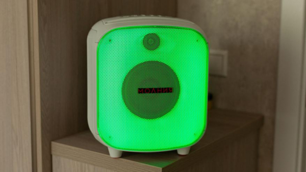 Компактная Bluetooth-колонка с беспроводным микрофоном. Обзор Урал «Молния 700»
Компактная Bluetooth-колонка с беспроводным микрофоном. Обзор Урал «Молния 700»